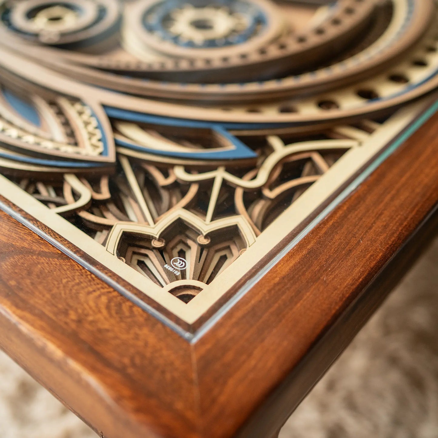 Phoenix Table detail