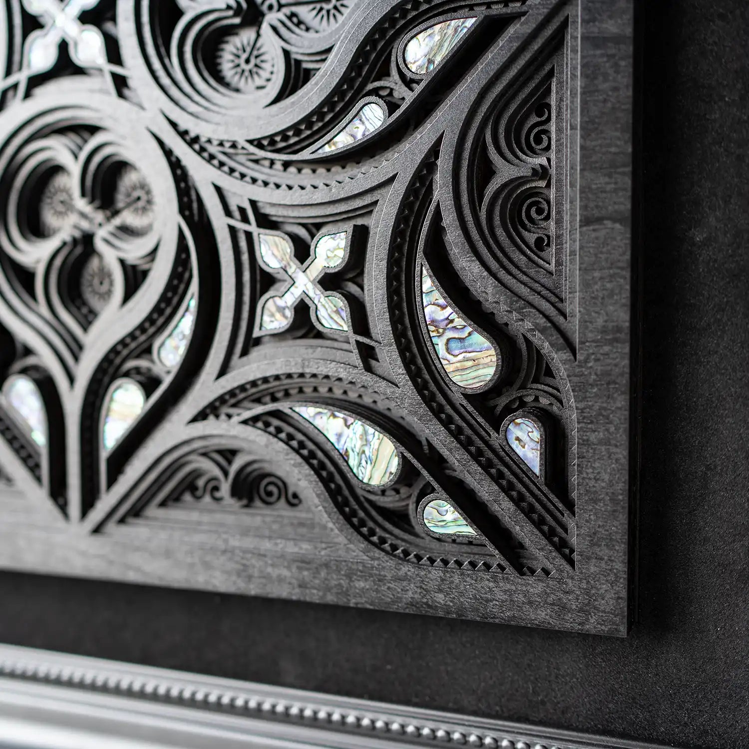 Aurora Rose detail