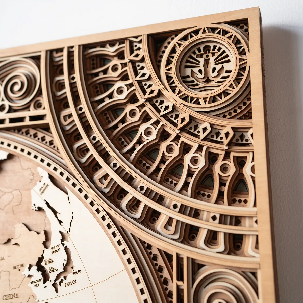 The Grand Navigator Dual-Hemisphere detail