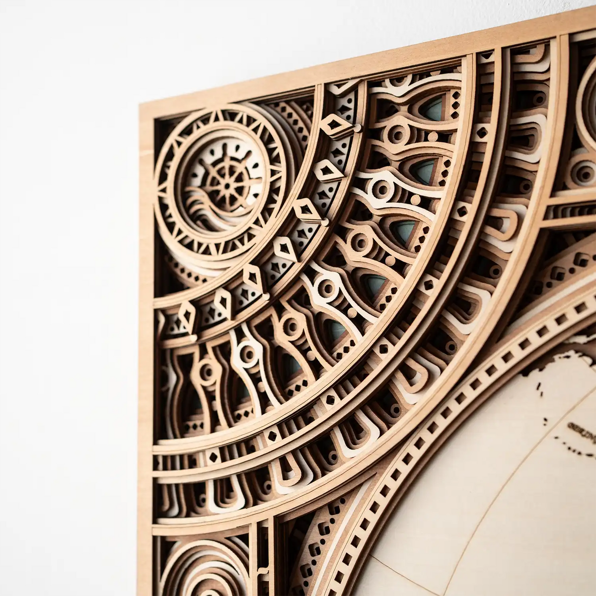 The Grand Navigator Dual-Hemisphere detail