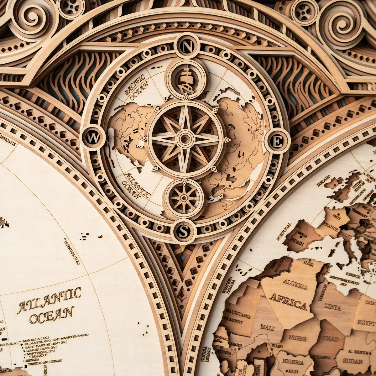 The Grand Navigator Dual-Hemisphere detail