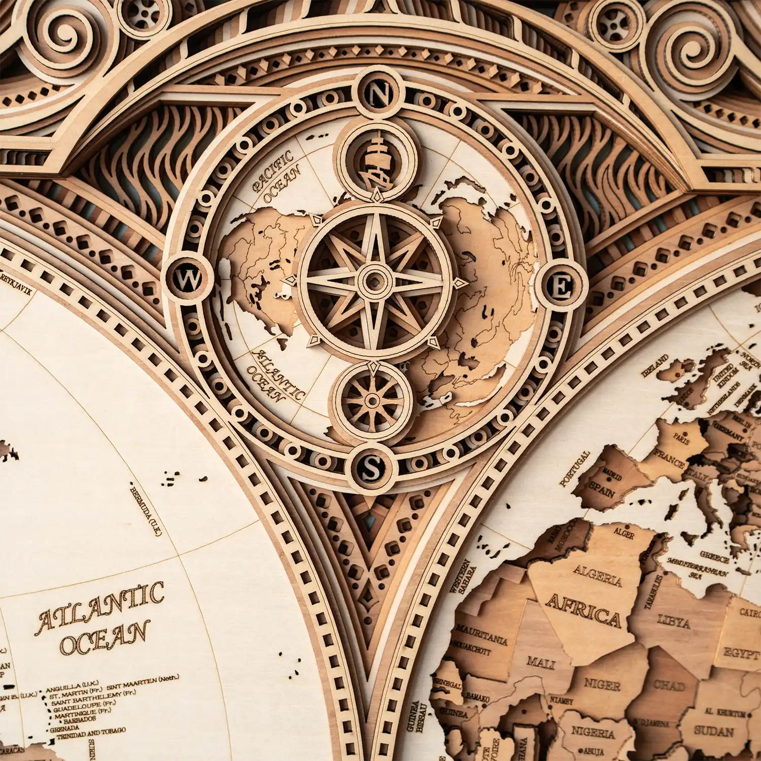 The Grand Navigator Dual-Hemisphere detail