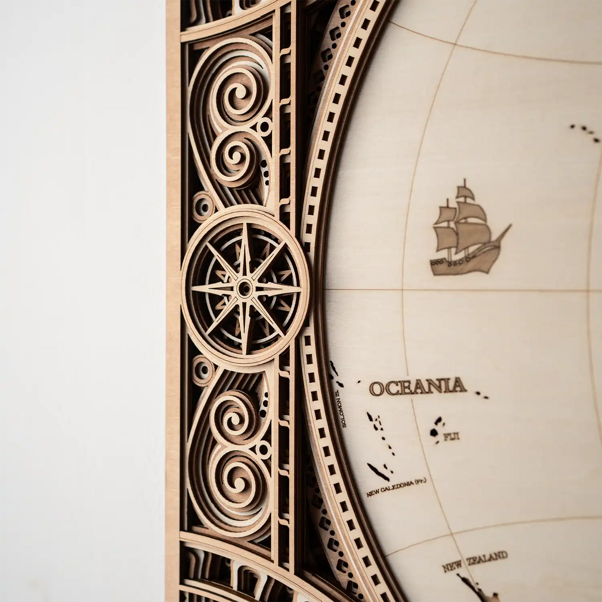 The Grand Navigator Dual-Hemisphere detail