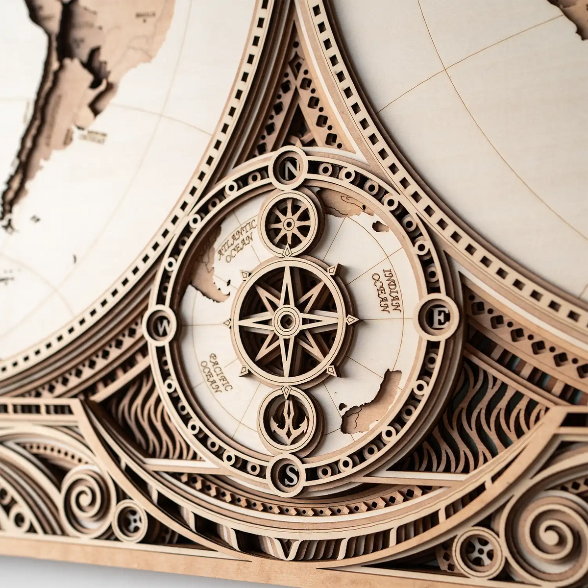 The Grand Navigator Dual-Hemisphere detail