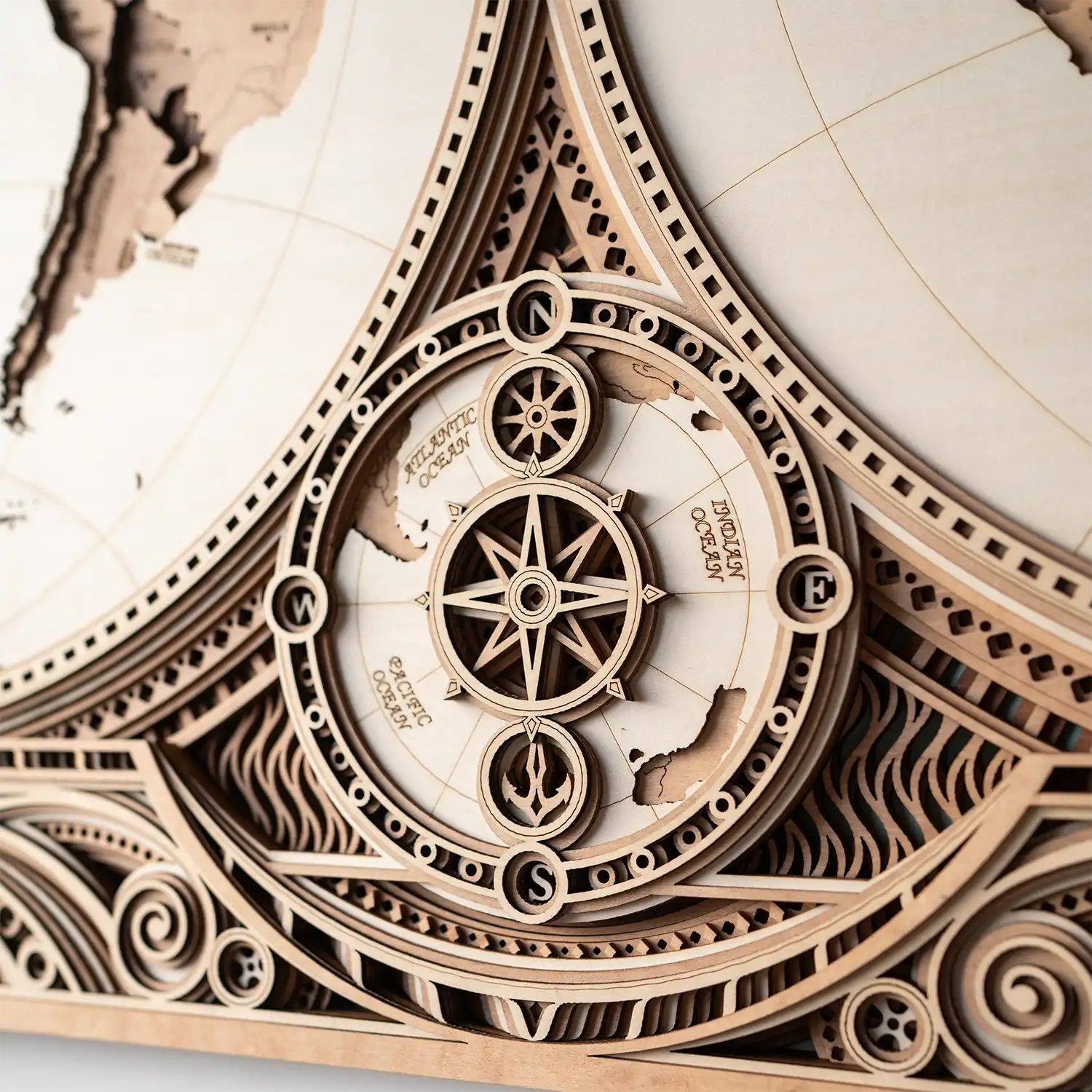 The Grand Navigator Dual-Hemisphere detail